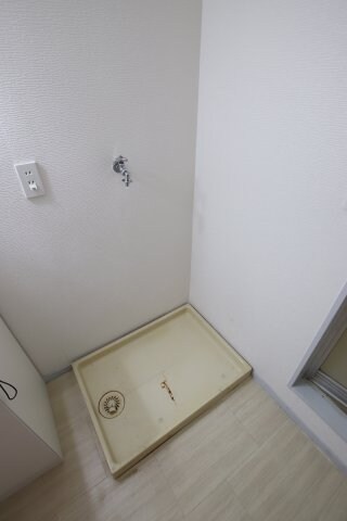 物件内観写真11　(室内洗濯機置場)