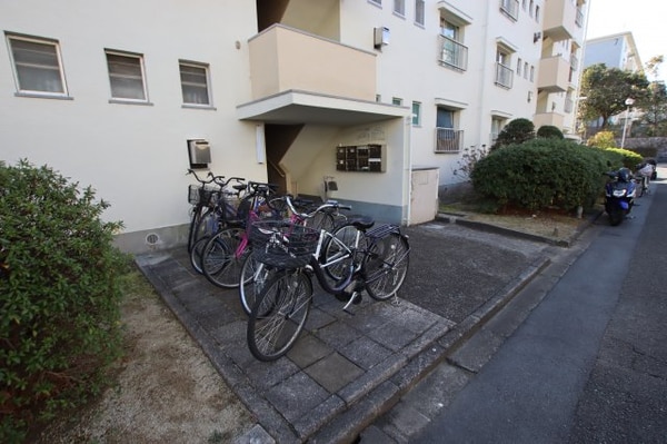 建物設備(駐輪場)