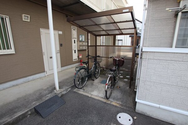 建物設備(駐輪場)