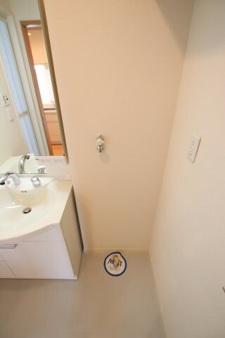 物件内観写真16　(室内洗濯機置場)