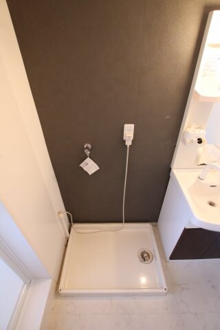 物件内観写真11　(室内洗濯機置場)