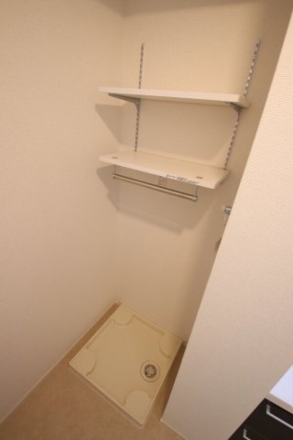 建物設備(室内洗濯機置場)