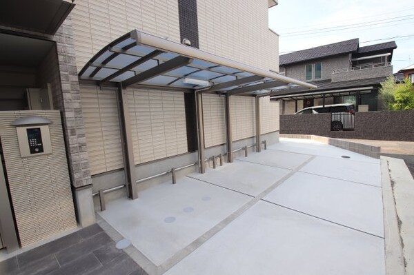 建物設備(駐輪場)