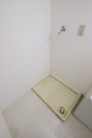 物件内観写真13　(室内洗濯機置場)