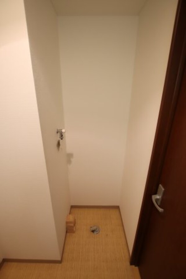 建物設備(室内洗濯機場)