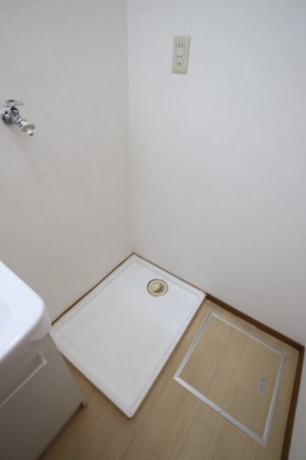 建物設備(室内洗濯機置き場)