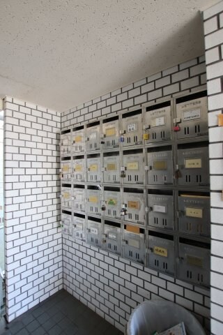 物件内観写真5　(ポスト)