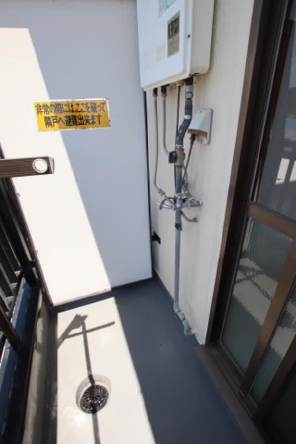 建物設備(室外洗濯機置場)