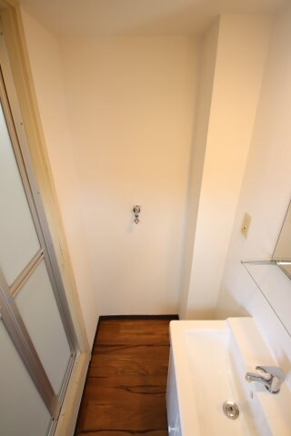 物件内観写真16　(室内洗濯機置場)