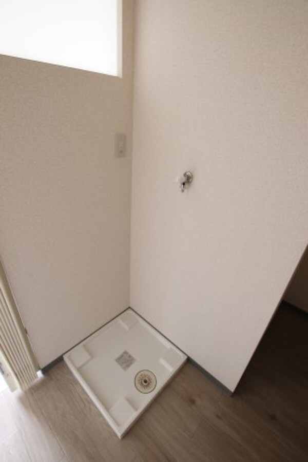 建物設備(室内洗濯機置場)
