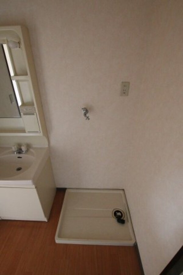 建物設備(室内洗濯機置場)