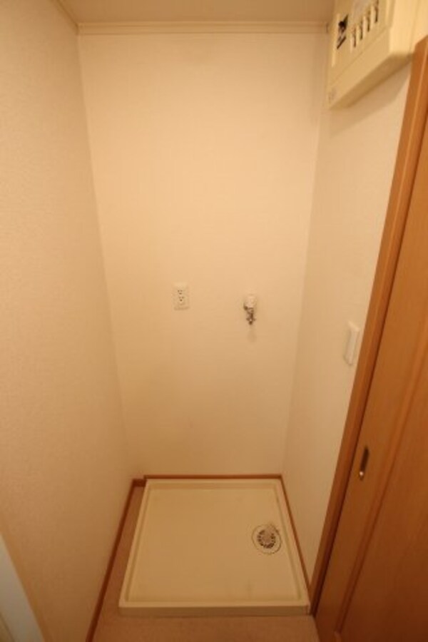 建物設備(室内洗濯機置場)