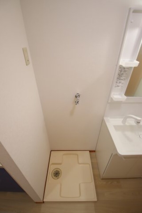 建物設備(室内洗濯機置場)