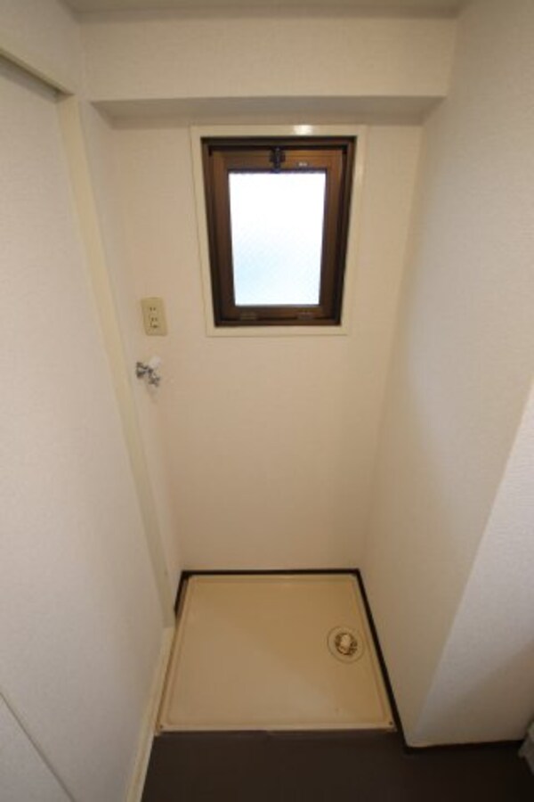 建物設備(室内洗濯機置場)