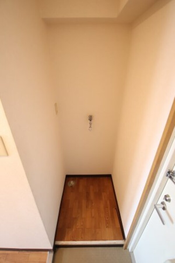 建物設備(室内洗濯機置場)