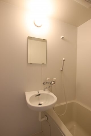 物件内観写真13　(洗面台)