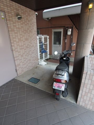 物件内観写真5　(駐輪場)