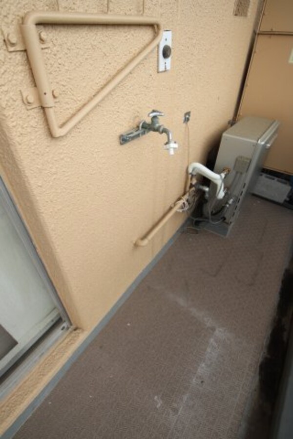 建物設備(室外洗濯機置き場)