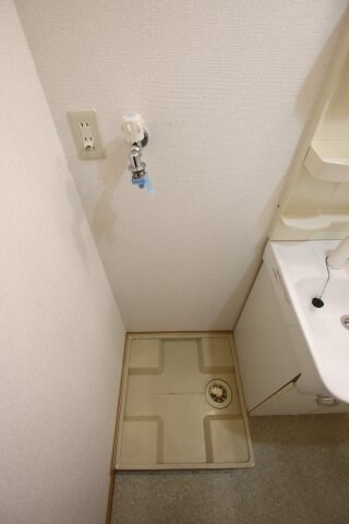 物件内観写真13　(洗濯パン)