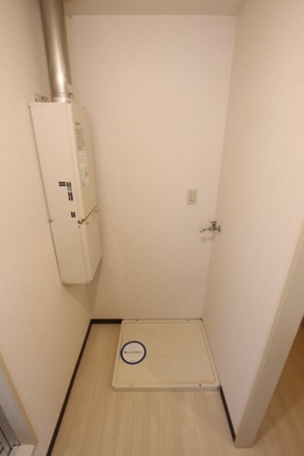 建物設備(室内洗濯機置場)