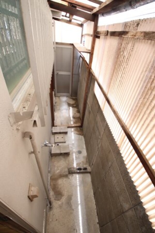 建物設備(室外洗濯機置場)