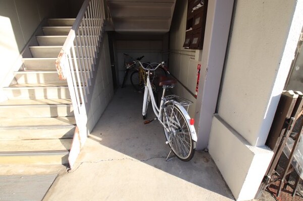 建物設備(駐輪場)