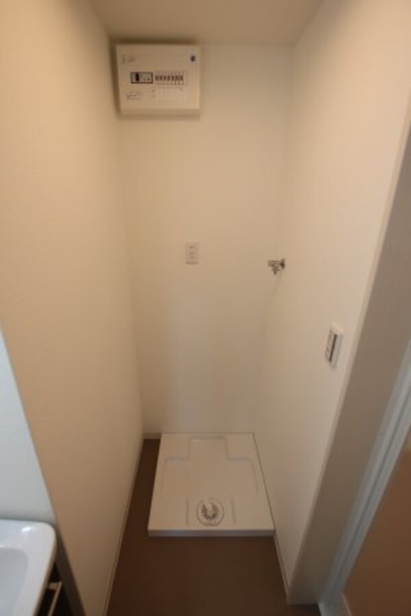 建物設備(室内洗濯機置場)