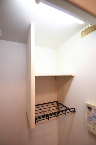 物件内観写真18　(キッチン収納)