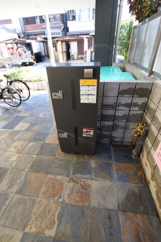 物件内観写真4　(宅配BOX)