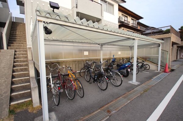 建物設備(駐輪場)
