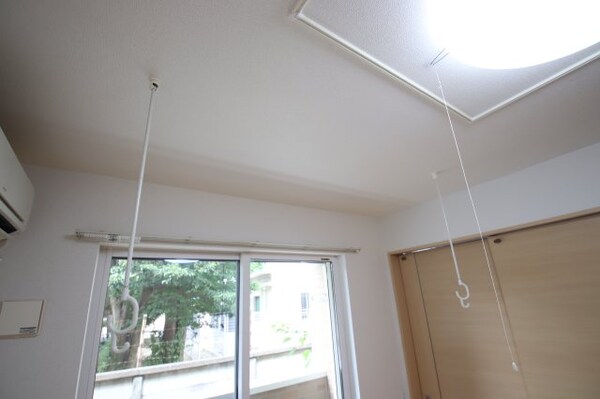 建物設備(室内物干し)