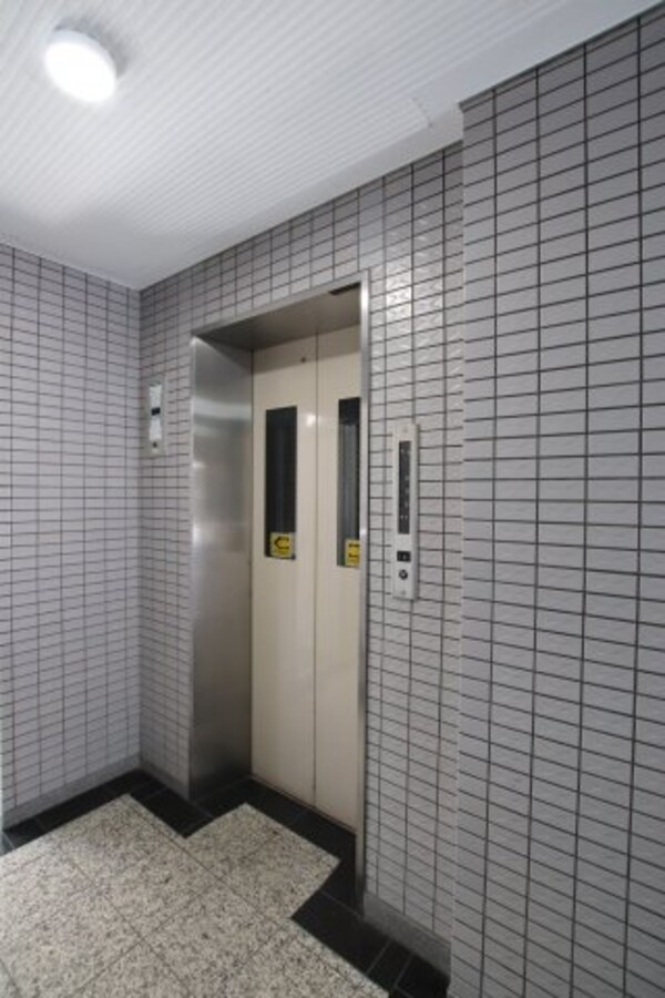 建物設備(エレベーター)