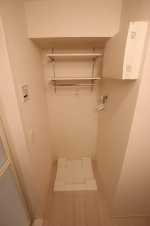 建物設備(室内洗濯機置場)