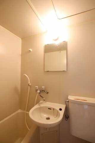 物件内観写真16　(洗面台)