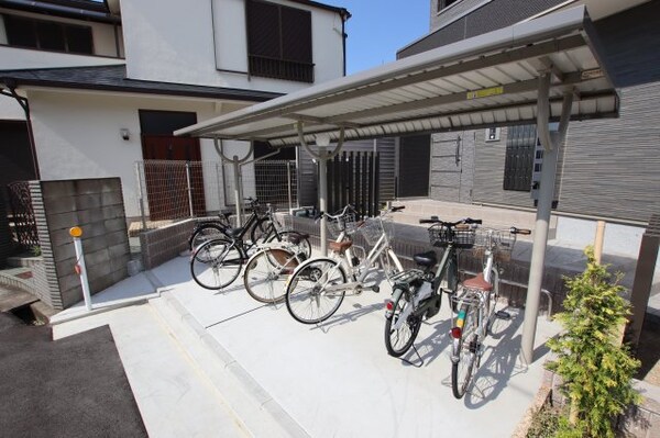 建物設備(駐輪場)