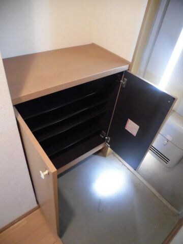 物件内観写真9　(収納)