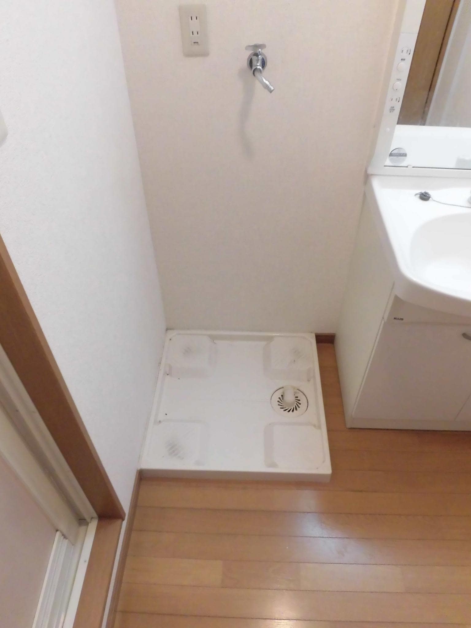 物件内観写真12　(室内洗濯機置場)