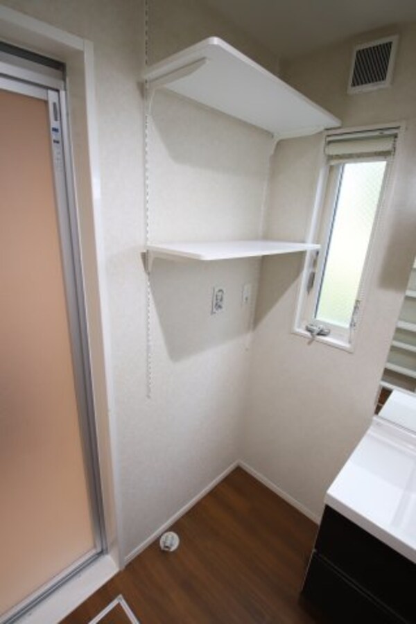建物設備(室内洗濯機置場)