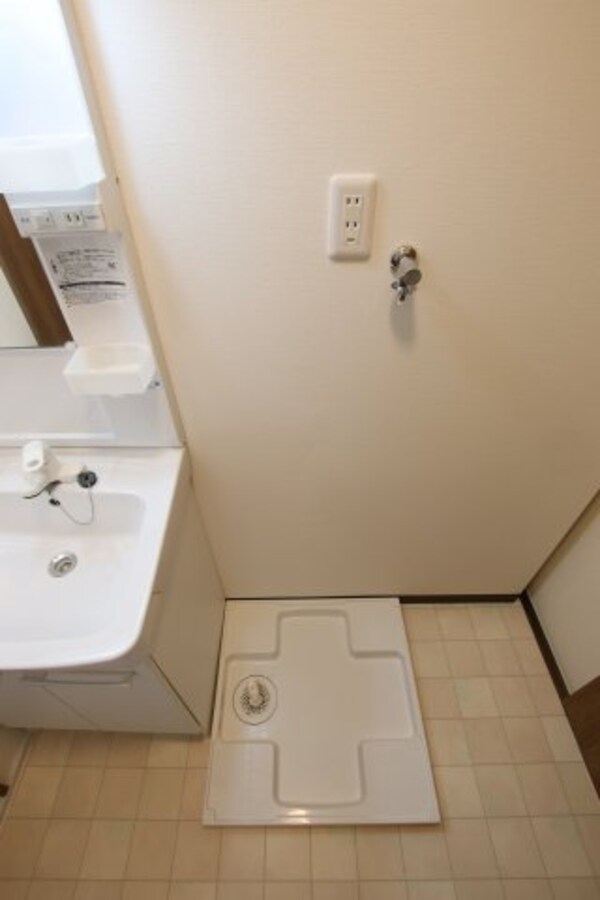 建物設備(室内洗濯機置き場)