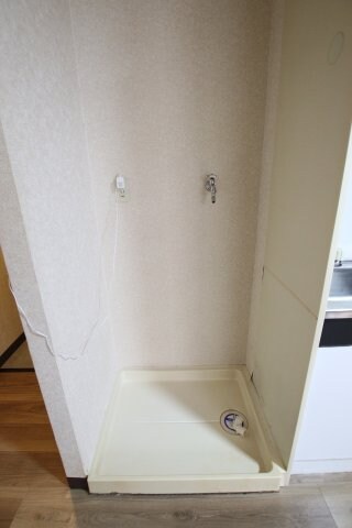 物件内観写真12　(室内洗濯機置場)