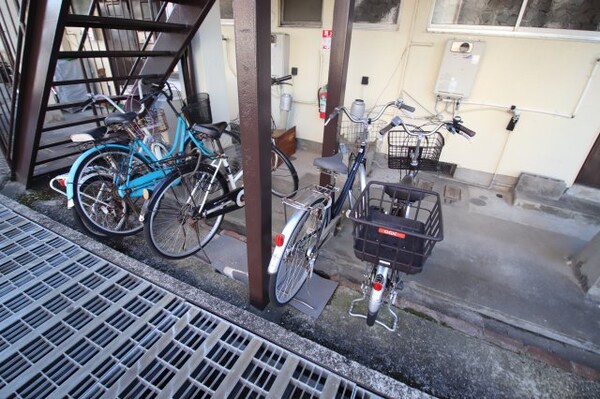 建物設備(駐輪場)