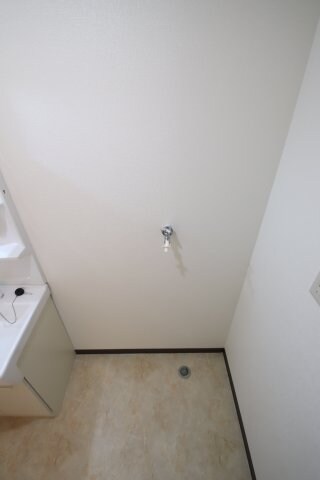 物件内観写真14　(室内洗濯機置場)