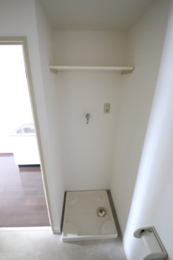 建物設備(室内洗濯機置き場)
