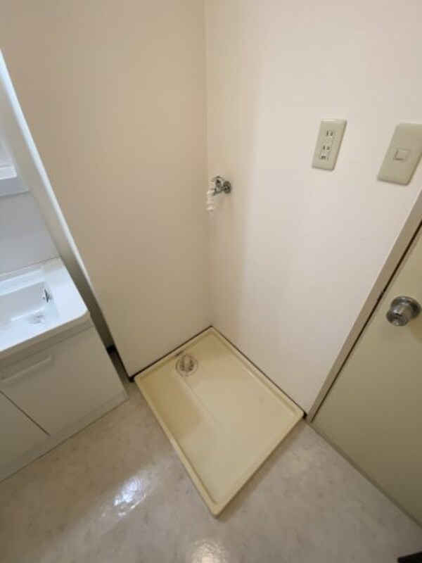 建物設備(室内洗濯機置場)