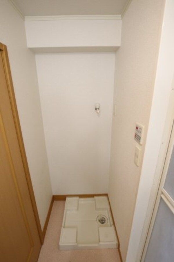 建物設備(室内洗濯機置場)