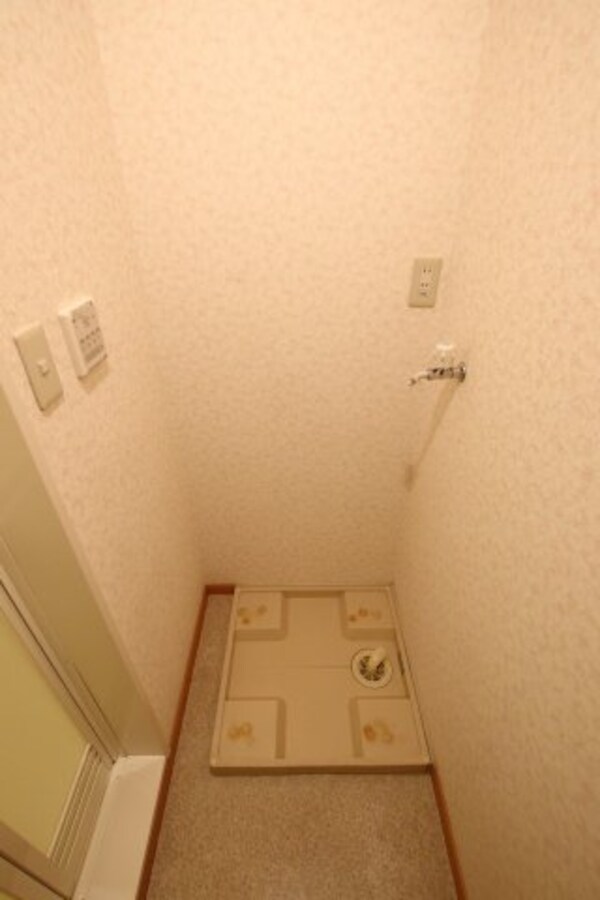 建物設備(室内洗濯機置場)