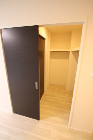 物件内観写真27　(ウォークインクローゼット)
