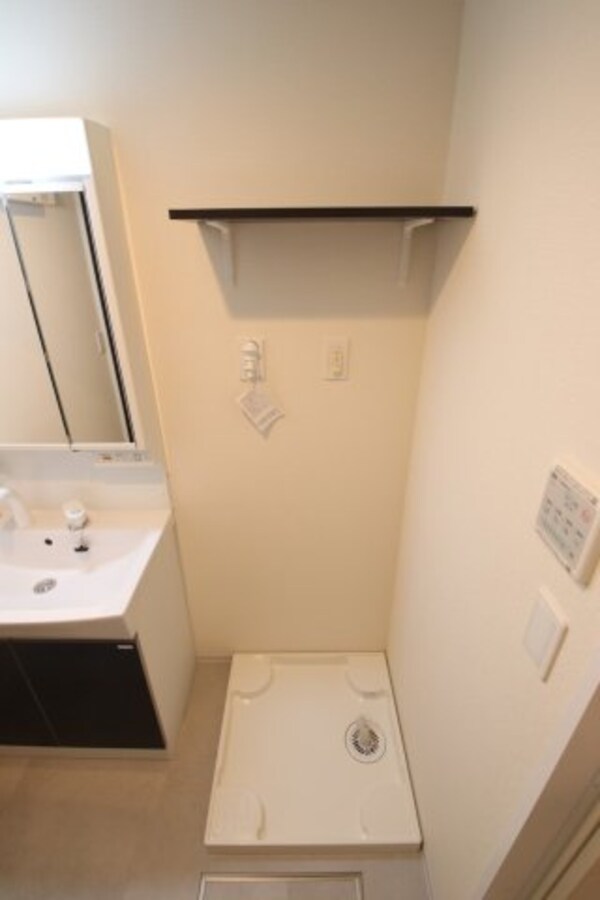建物設備(室内洗濯機置場)
