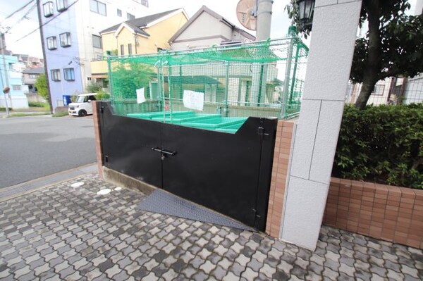建物設備(敷地内ゴミ置き場)