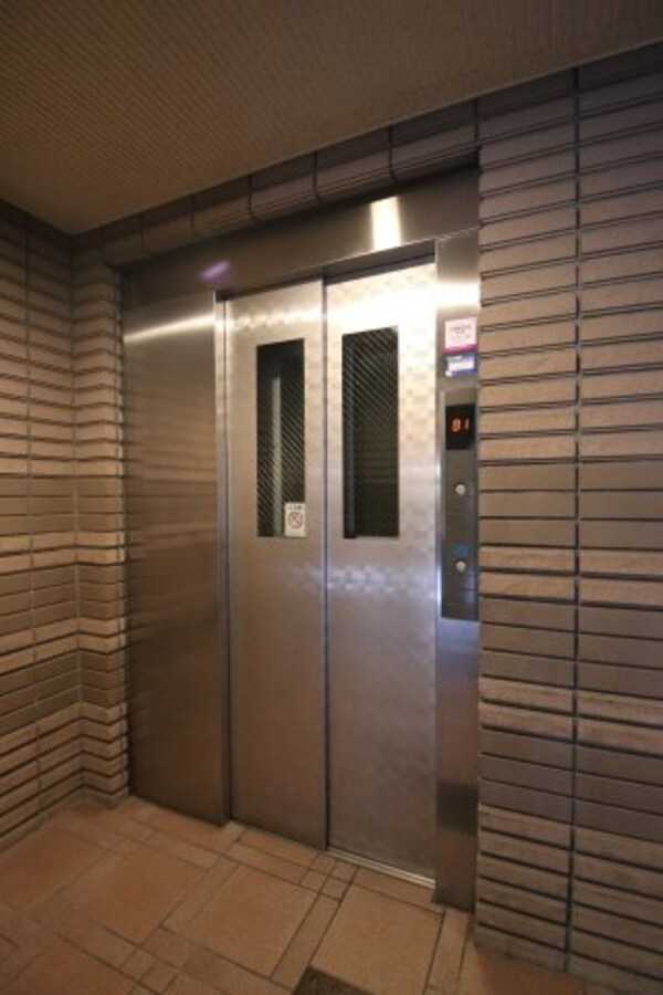 建物設備(エレベーター)